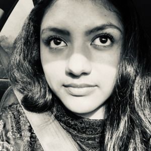 Meet your Posher, Yajaira